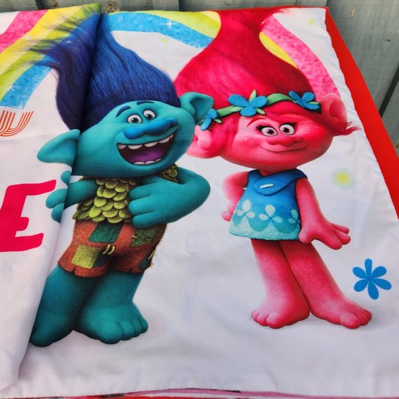 Trolls Pillowcases Set Of Two Show Me A Smile - Picture 3 of 3